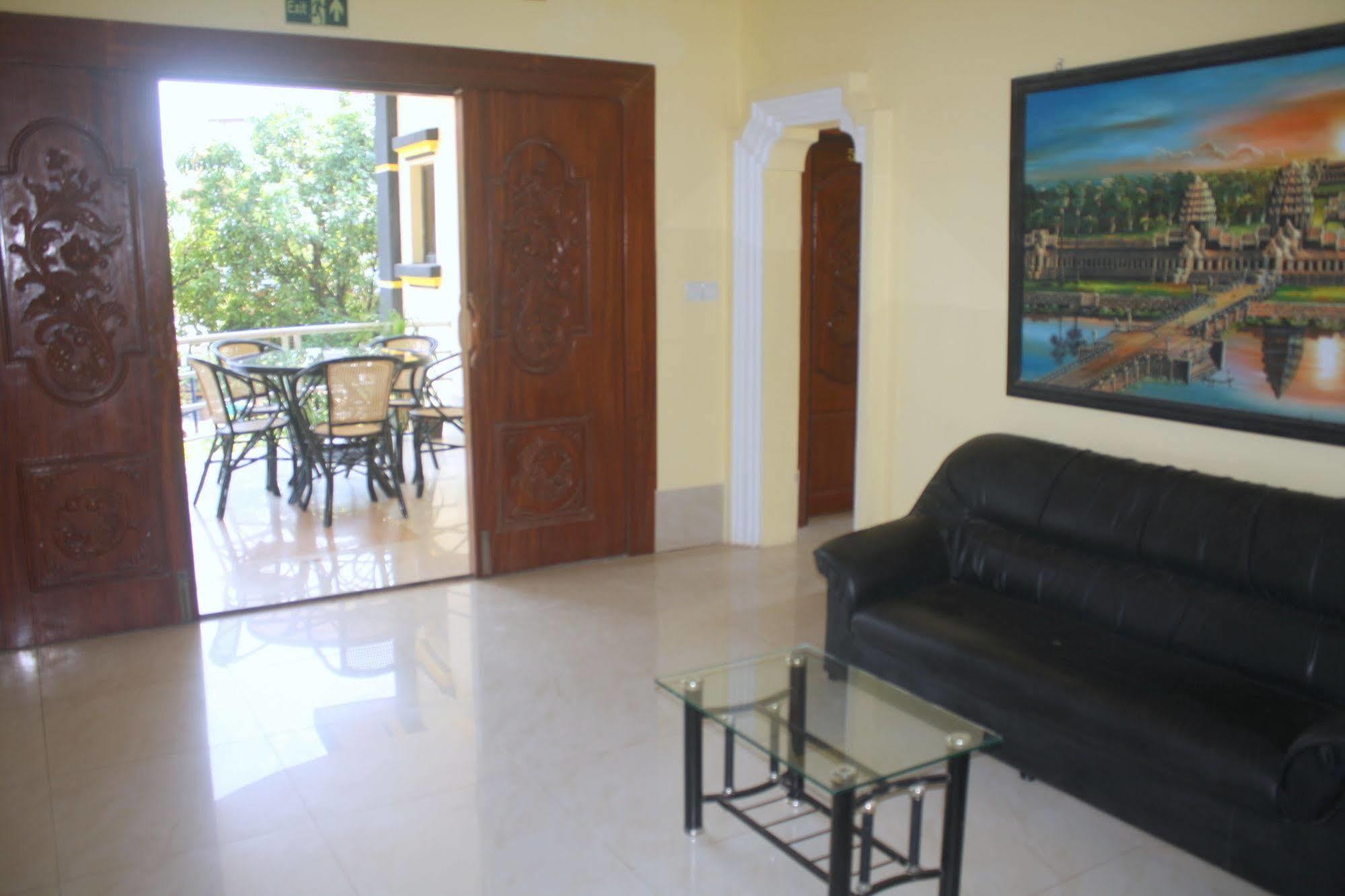 The Magic Sponge Hostel Kampot Exterior photo